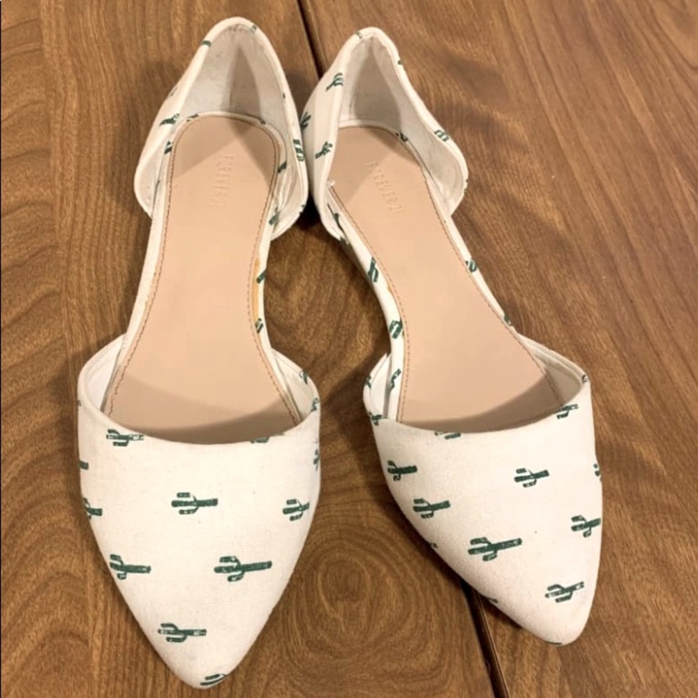 White flats size 7.5